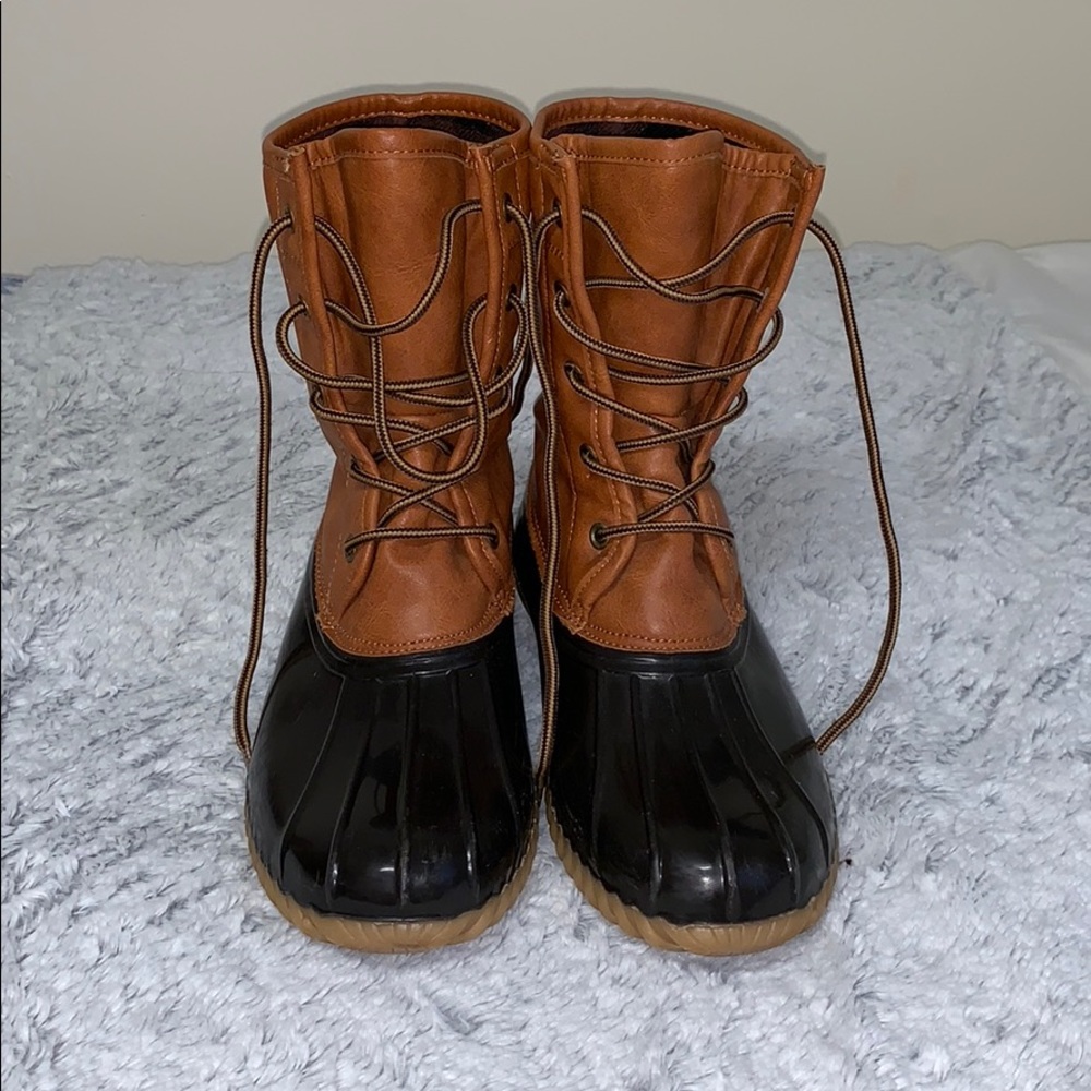 Duck Boots Size 8.5